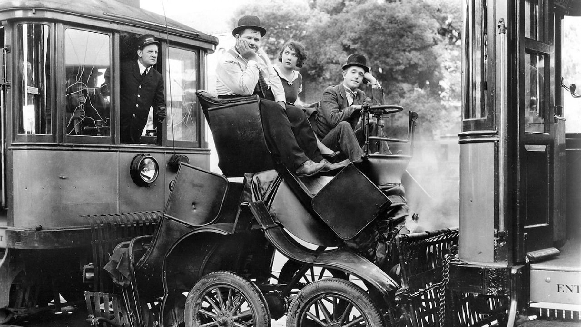 دانلود فیلم Hog Wild 1930