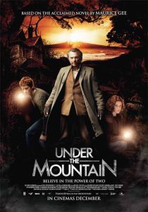 دانلود فیلم Under the Mountain 2009446672-738310646